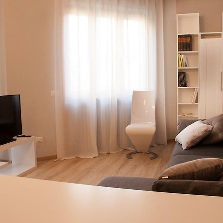 Lg Apartment Стреза Екстериор снимка