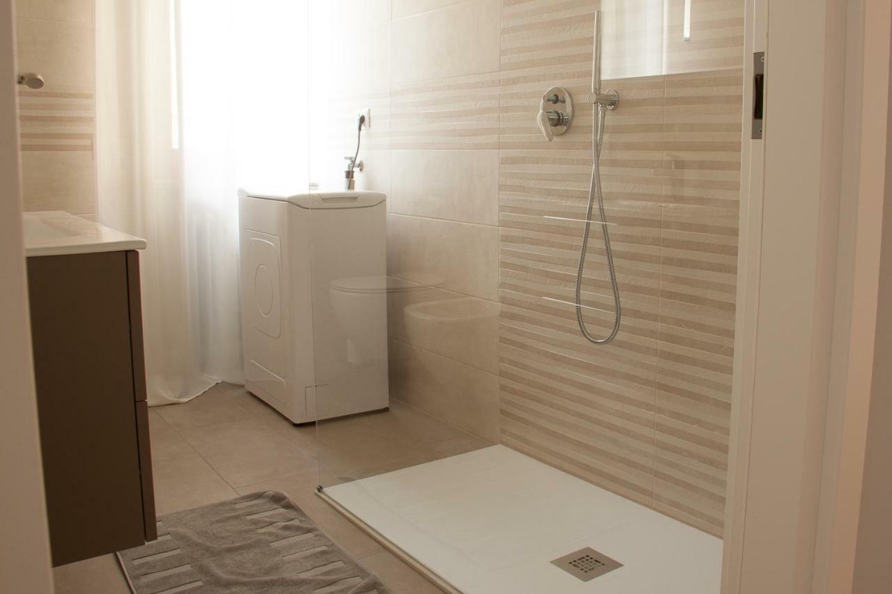 Lg Apartment Стреза Екстериор снимка